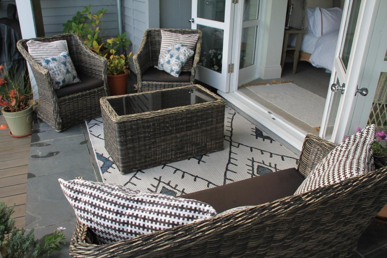 Compass Rose Bed and Breakfast Dartmouth Eksteriør billede