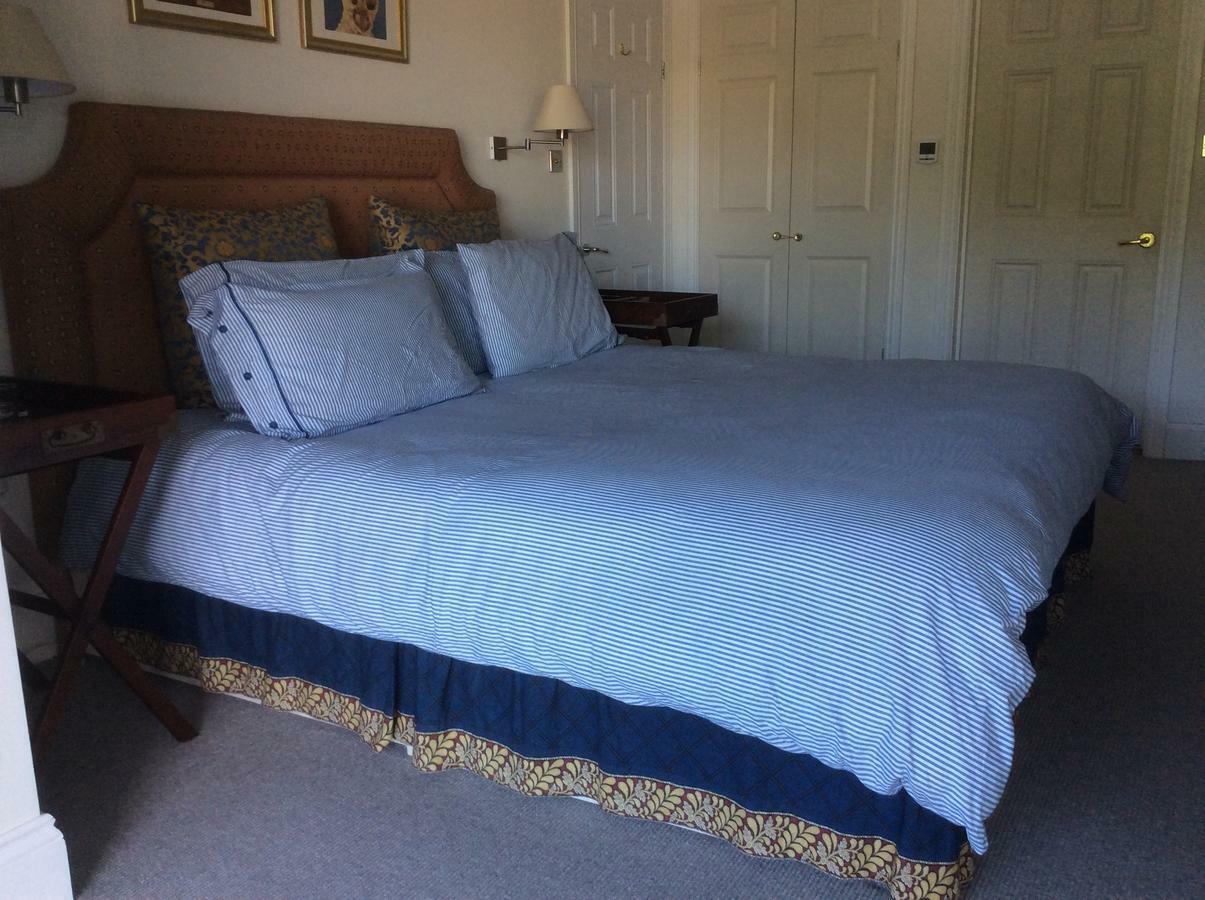 Compass Rose Bed and Breakfast Dartmouth Eksteriør billede